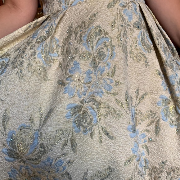 Vintage Style Cream and Blue Foral Formal Ball Gown Prom Dress off the shoulder - Picture 14 of 14